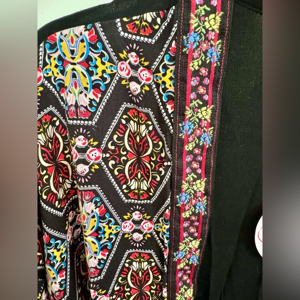 Umgee NWT M/L Embroidered Kimono - Picture 2 of 2